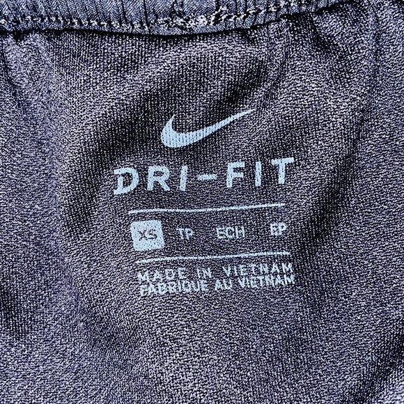 Black Nike running shorts - Picture 3 of 3